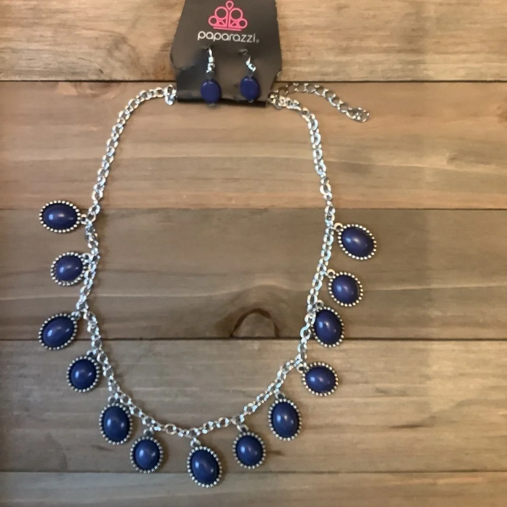❄️ Paparazzi | Silver Necklace with Deep Blue Accents with Earrings